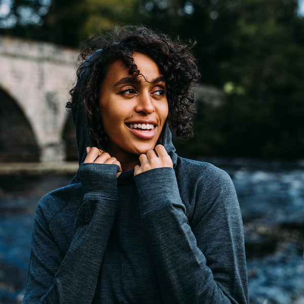 Isobaa Womens Merino 260 Lounge Hoodie (Smoke/Black)