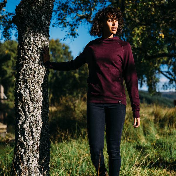 Isobaa Womens Merino 260 Lounge Hoodie (Wine/Navy)