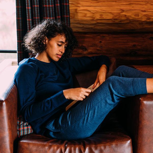 Isobaa Womens Merino 260 Lounge Sweatshirt (Navy)