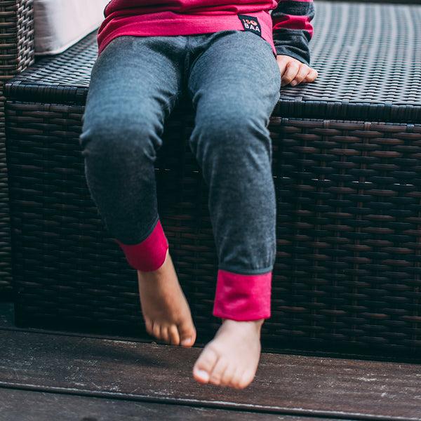 Isobaa Kids Merino Blend 200 Leggings (Smoke/Fuchsia)
