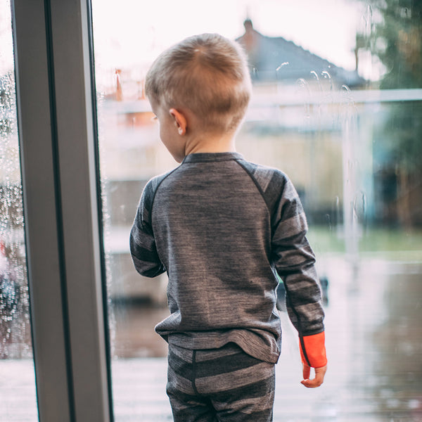 Isobaa Kids Merino Blend 200 Long Sleeve Crew (Charcoal/Smoke)