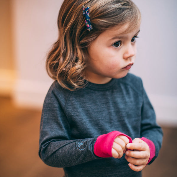 Isobaa Kids Merino Blend 200 Long Sleeve Crew (Smoke/Fuchsia)