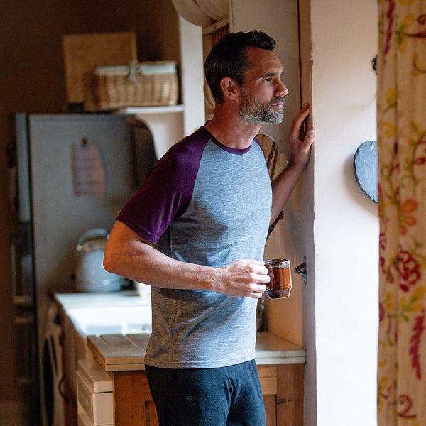 Isobaa Mens Merino 150 Raglan Baseball Tee (Charcoal/Wine)