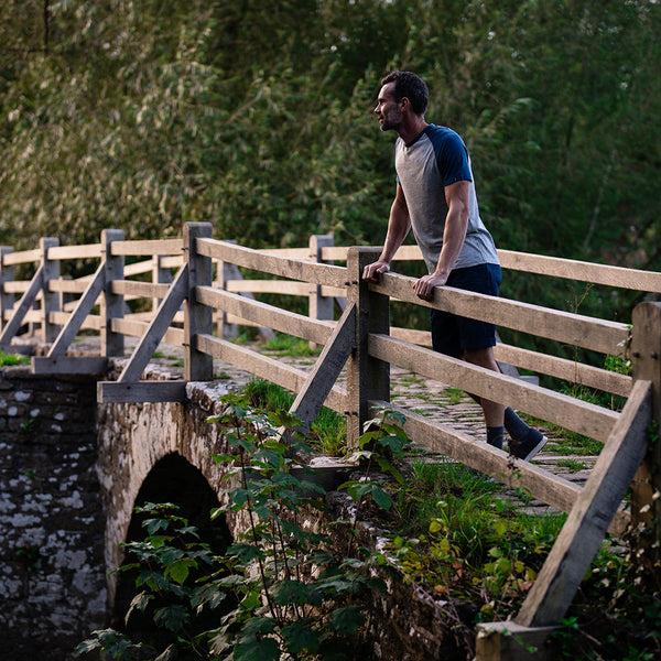 Isobaa Mens Merino 150 Raglan Baseball Tee (Cloud/Petrol)