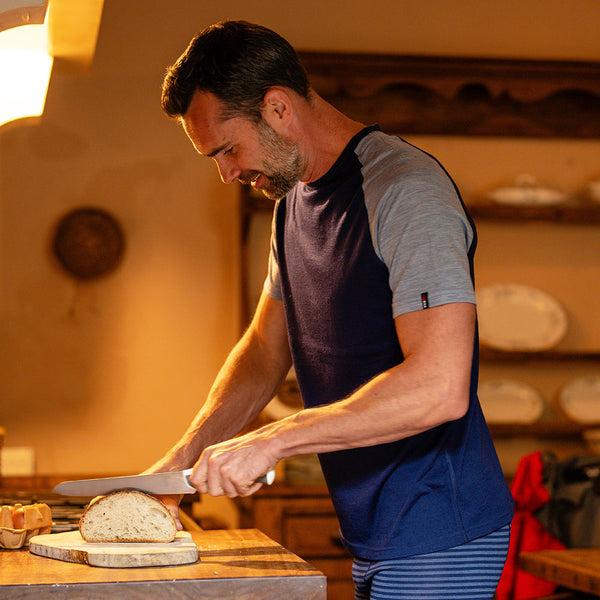 isobaa Mens Merino 150 Raglan Baseball Tee (Navy/Sky)