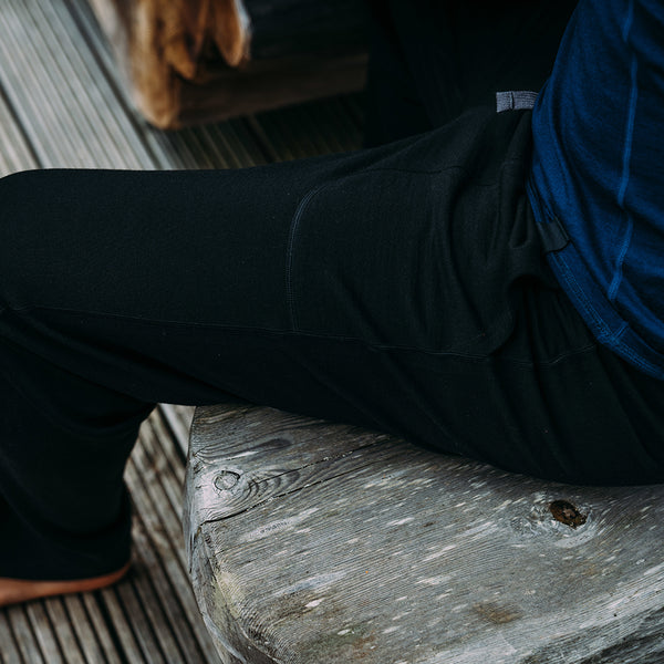 Isobaa Mens Merino 260 Lounge Loose Joggers (Black/Smoke)