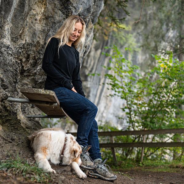 Isobaa Womens 160 Merino Active Long Sleeve Crew (Black)