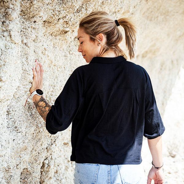 Isobaa Womens Merino 120 Ultrafine Cropped Blouse (Black)