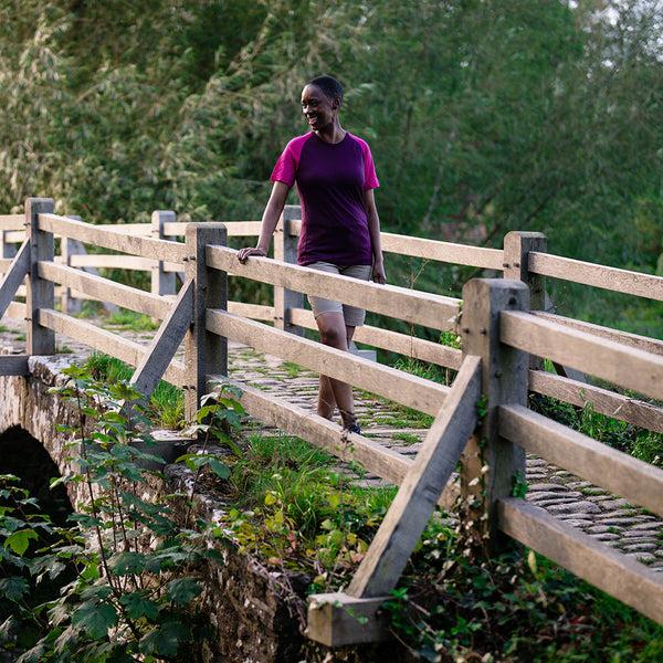 isobaa Womens Merino 150 Raglan Baseball Tee (Wine/Fuchsia)