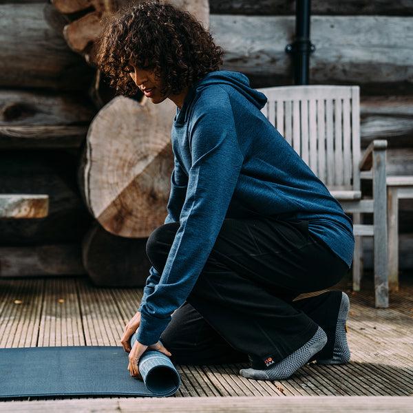 Isobaa Womens Merino 260 Lounge Loose Joggers (Black/Smoke)