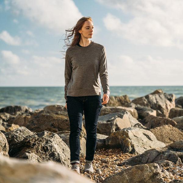Isobaa Womens Merino 260 Lounge Sweatshirt (Charcoal)