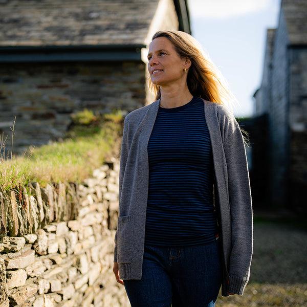 Isobaa Womens Merino Open Cardigan (Charcoal Melange)