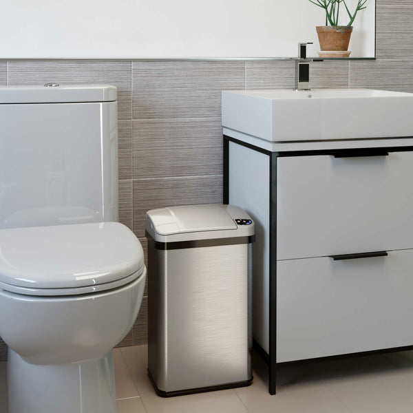 Itouchless 4 Gallon / 15 Liter Self-Contained Electric-Motor Sensor Trash Can With AbsorbX (Silver)