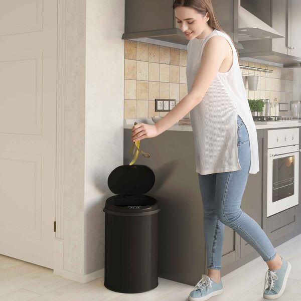 Itouchless 8 Gallon / 30 Liter Round Self-Contained Electric-Motor Sensor Trash Can With AbsorbX (Black)