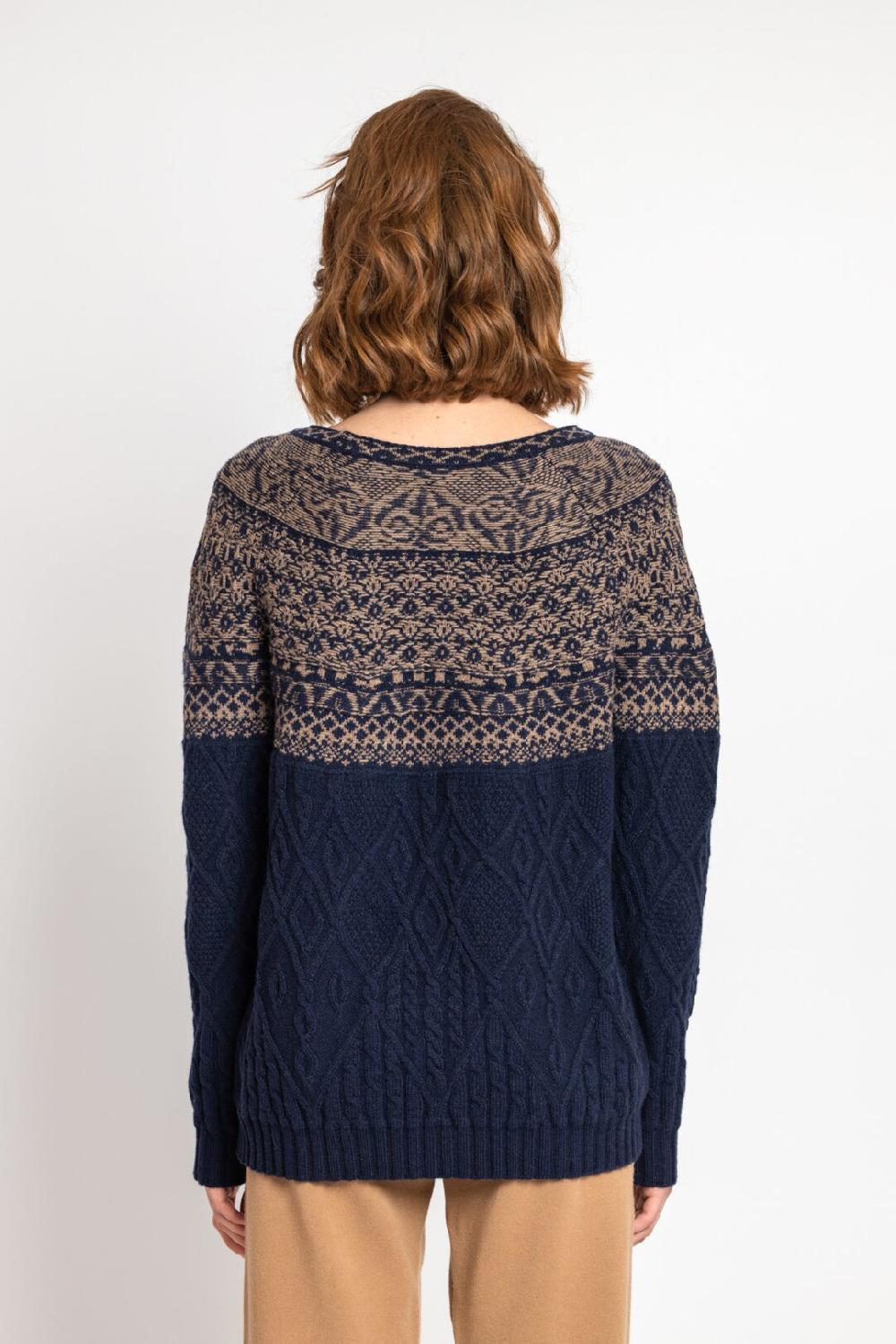 Ivko Woman O-Neck Pullover Artistic Pattern Navy