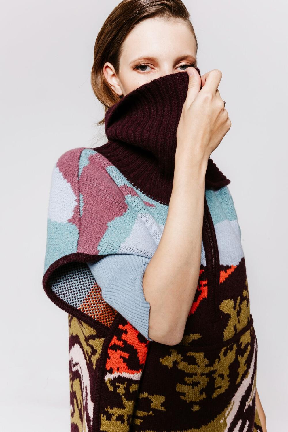 Ivko Woman Poncho Landscape Pattern Brown-Red