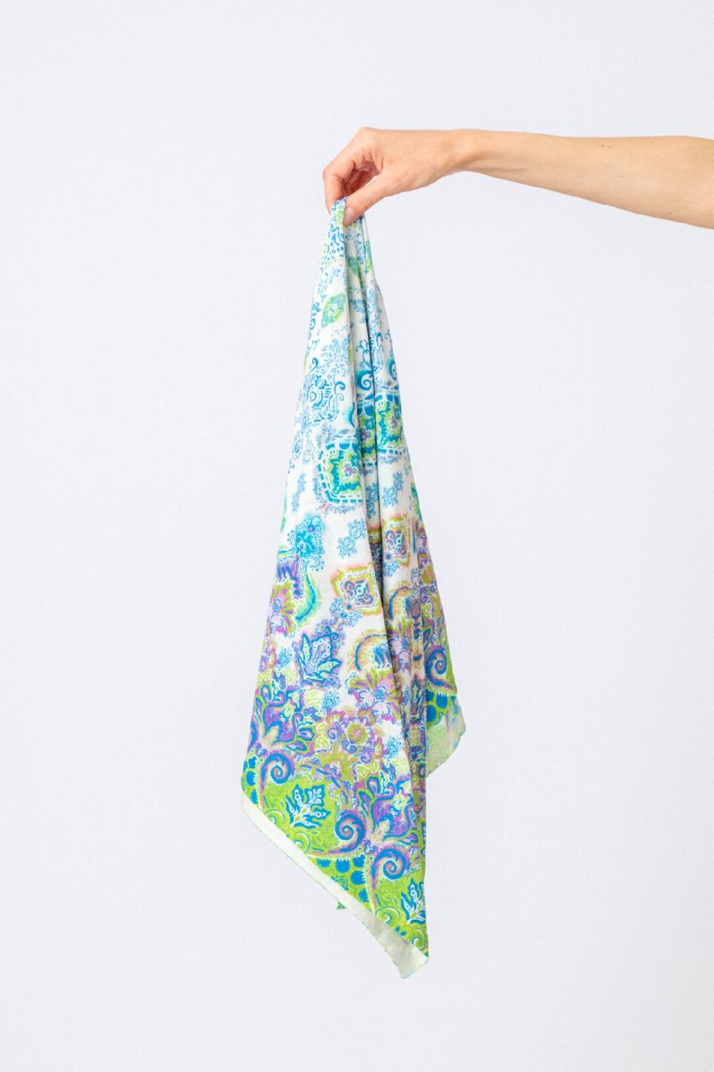 ivko woman Printed Shawl Ornament Motif Off-White