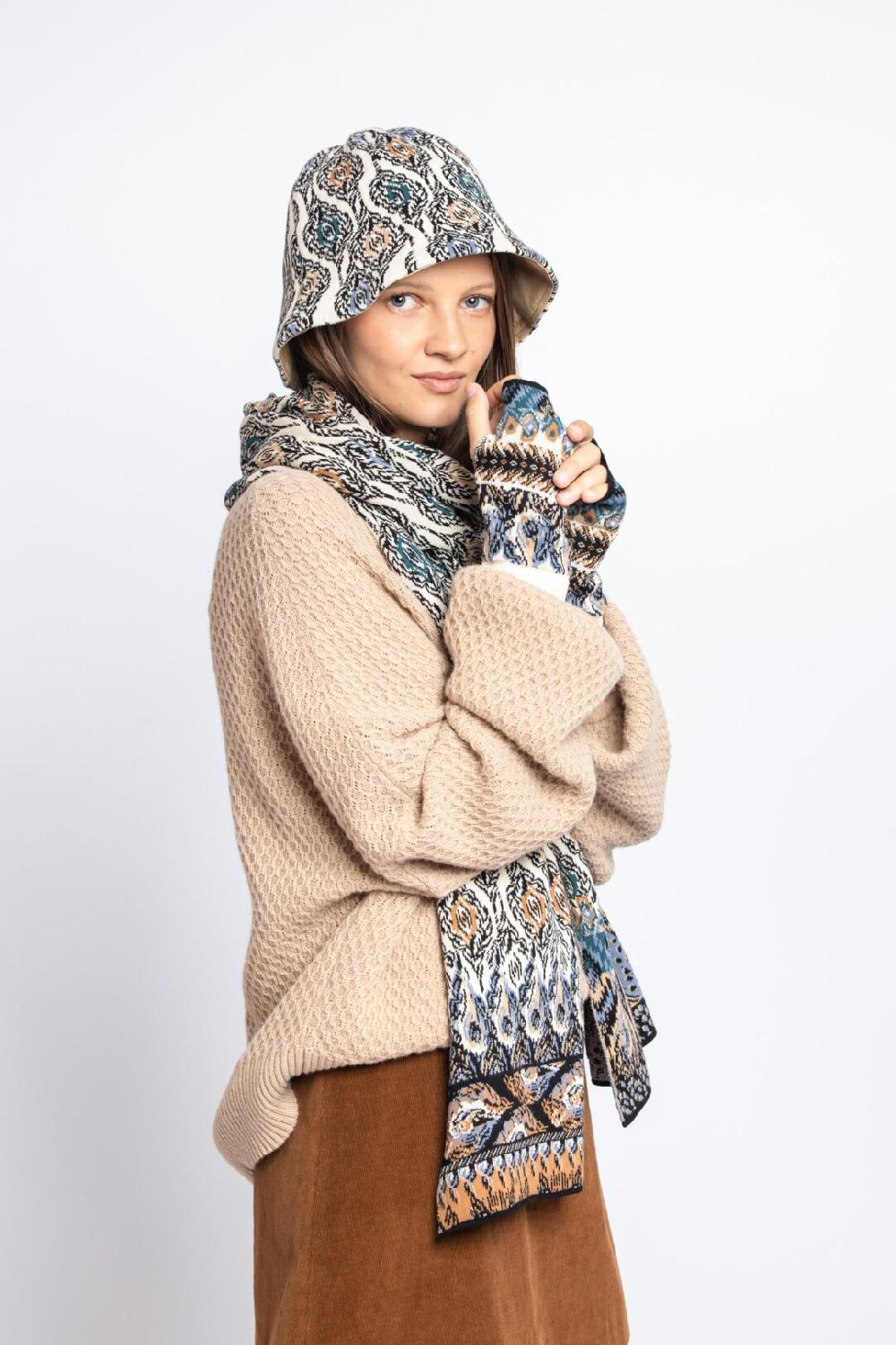 Ivko Woman Wrist Warmers Ornament Motif Almond