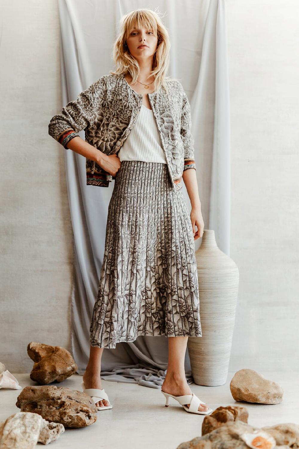 Ivko Woman Jacquard Cardigan Sea Shell Pattern Off-White