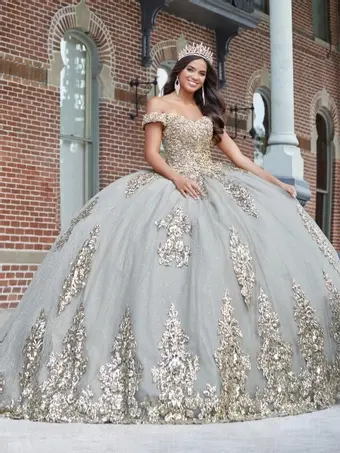 ivory rose Quince 26042