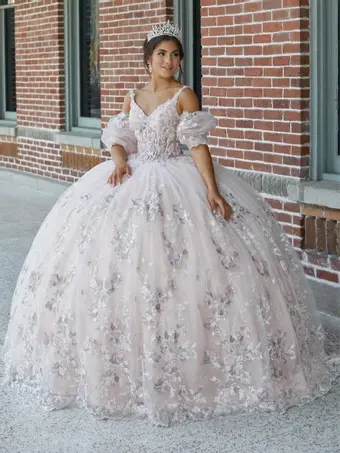 ivory rose Quince 26043