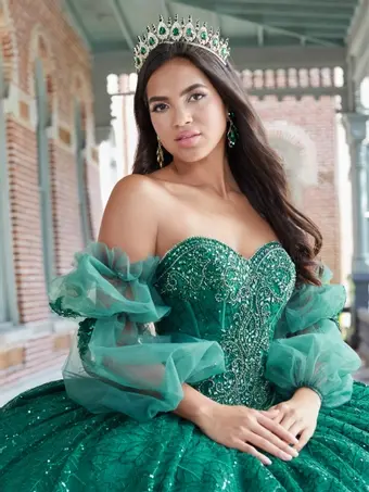 Ivory Rose Quince 26054