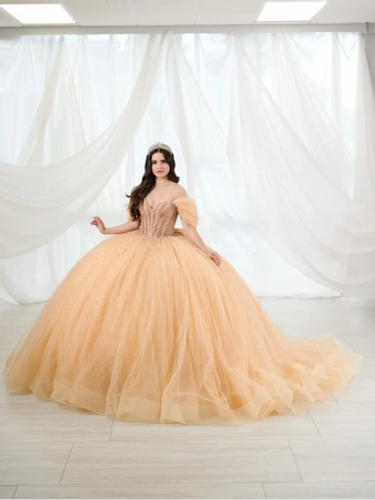 Ivory Rose Quince 26102