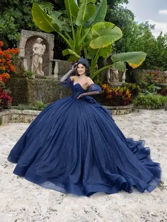 ivory rose Quince 26102