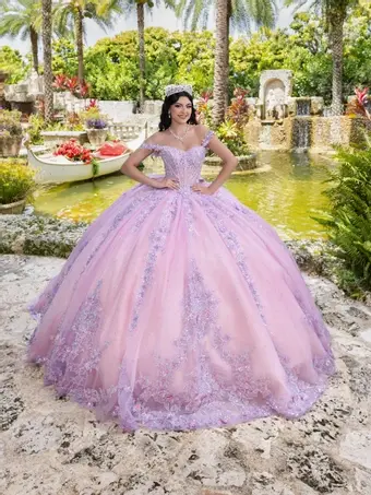 Ivory Rose Quince 26105