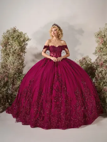 Ivory Rose Quince 26120