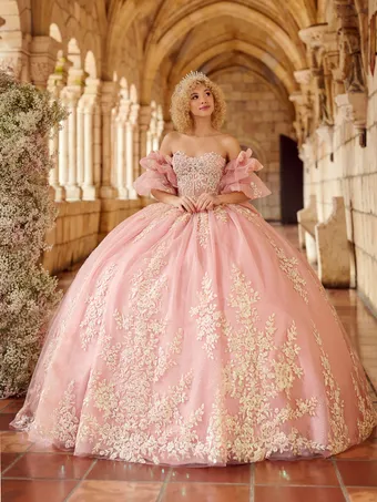 ivory rose Quince 26123