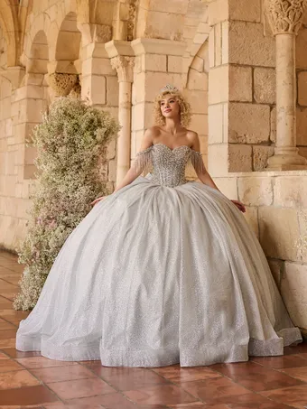 ivory rose Quince 26124