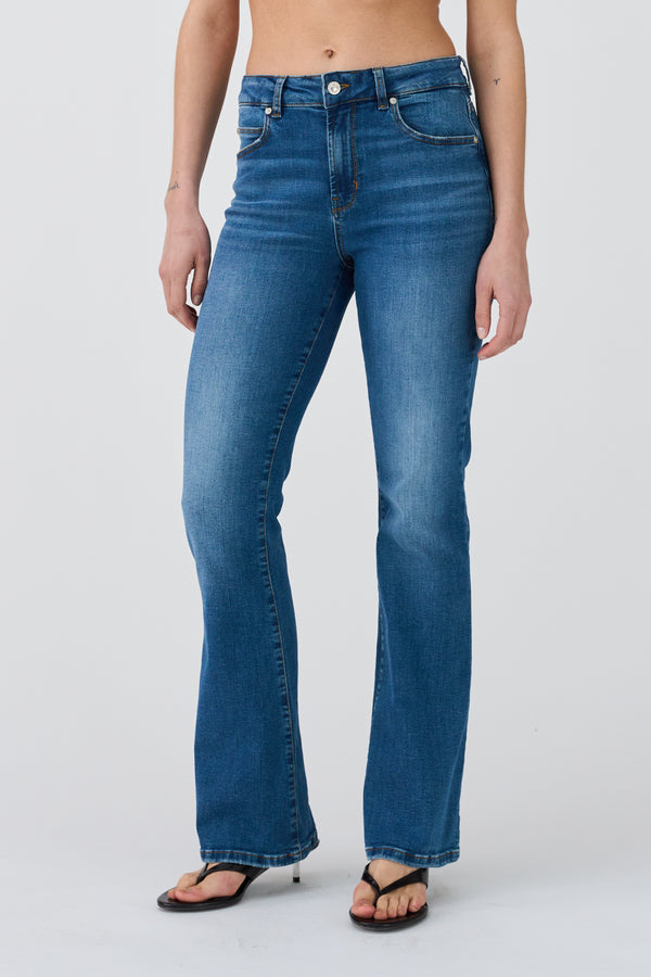 Ivy Copenhagen IVY-Tara Flare Jeans Wash Andorra Mid Blue Denim Blue