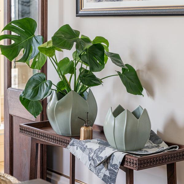 ivyline Kew Flower Planter Pistachio Green