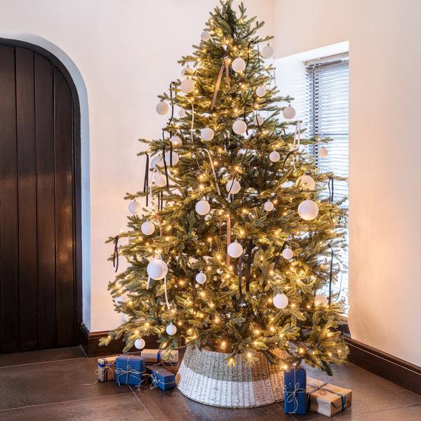 Ivyline Round Foldable Wicker & White Tree Skirt