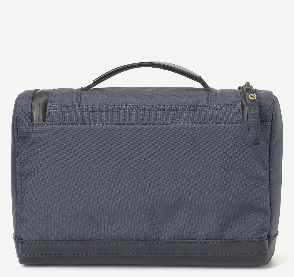 Johnston & Murphy Hudson Waterproof Travel Kit Navy