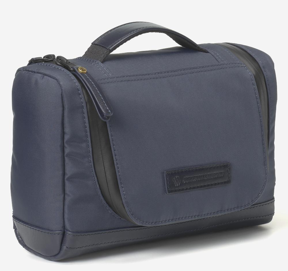 Johnston & Murphy Hudson Waterproof Travel Kit Navy