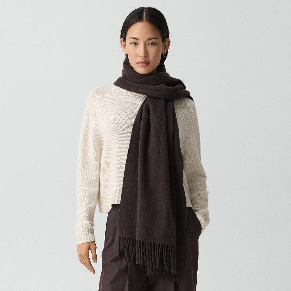 j brand Classic Scarf in Cashmere cacao