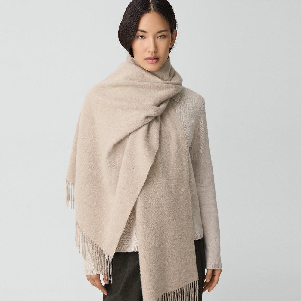 j brand Classic Scarf in Cashmere oat melange