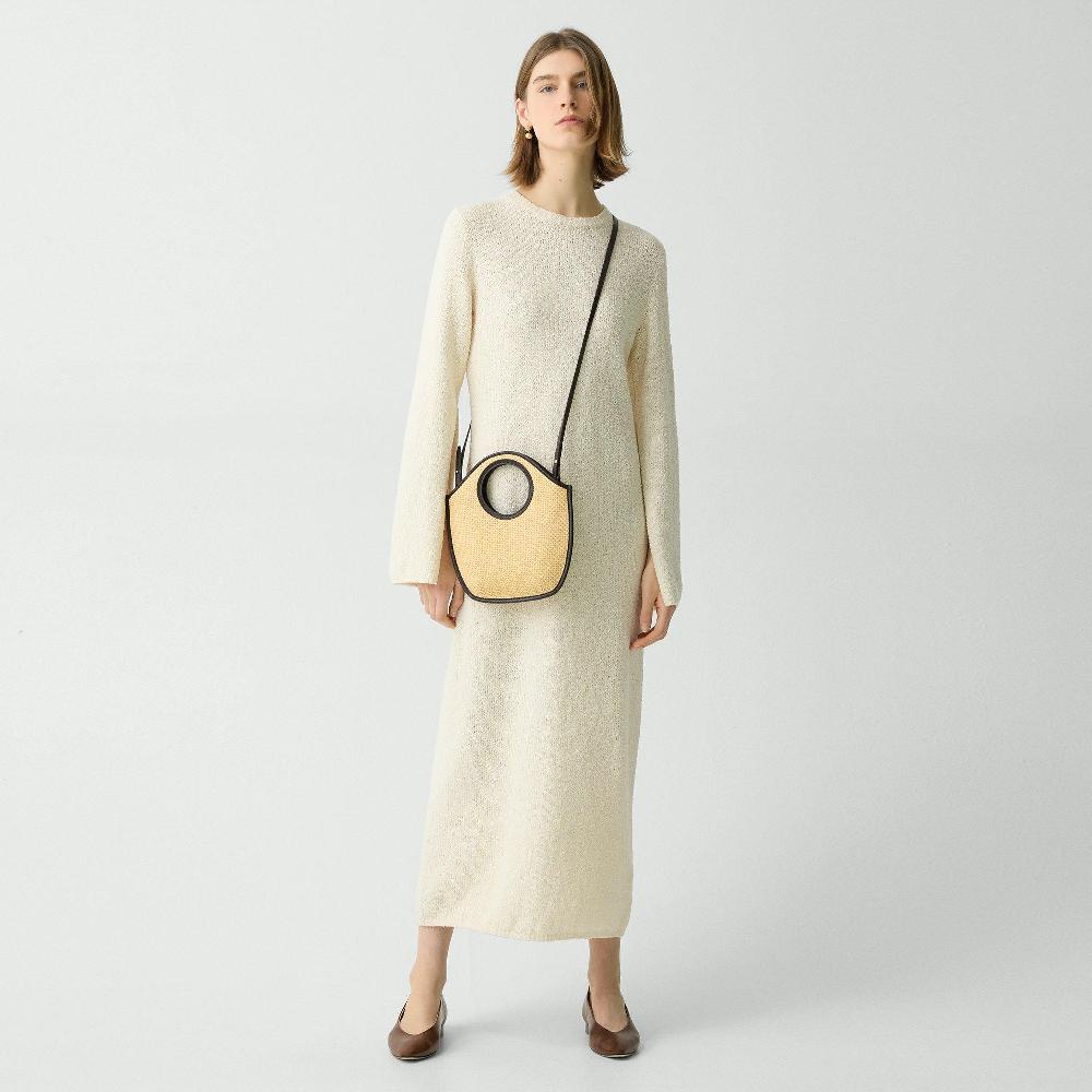 j brand Mini Circle Bag in Raffia natural