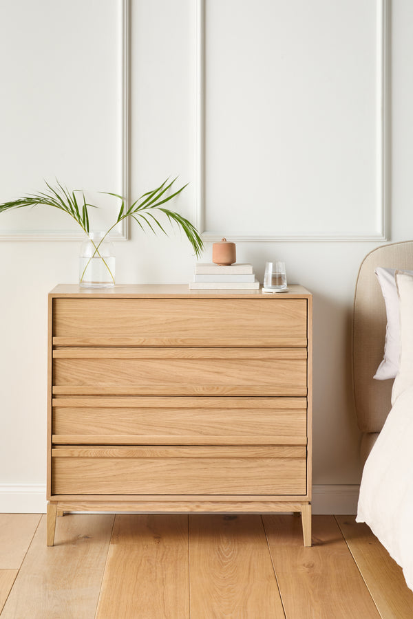 j by jasper conran Belgrave Oak 4 Drawer Walnut Chest of Drawers Oak