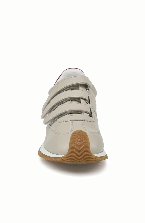 J Slides LYLA Off White Wine