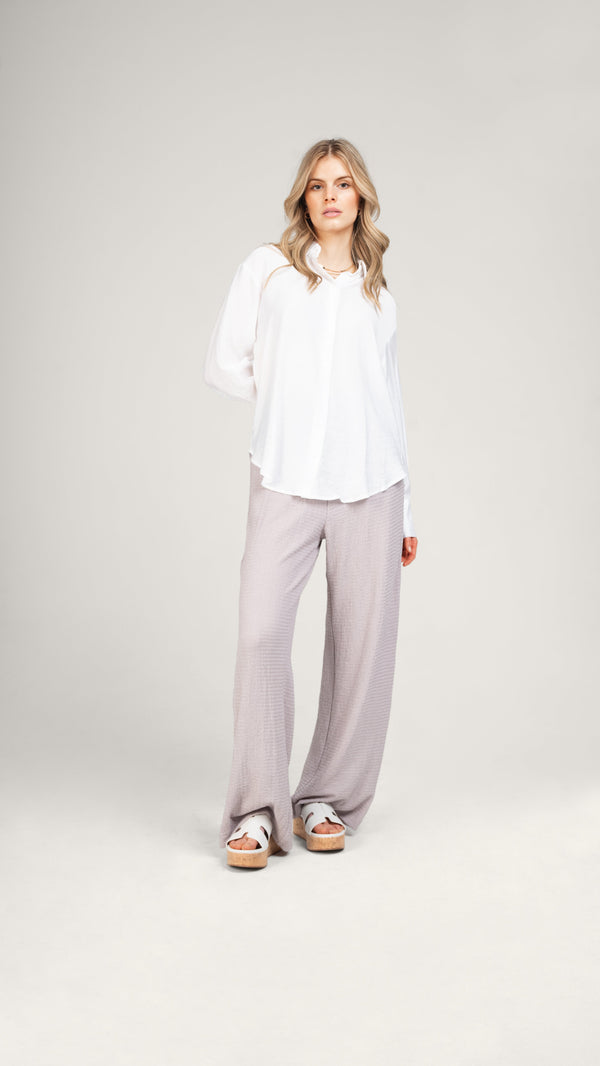 J Slides QUEENIE White