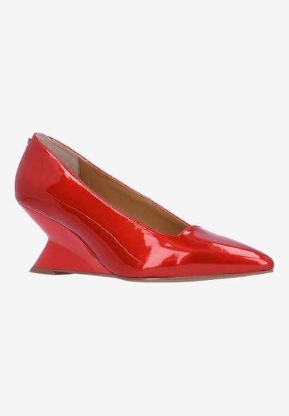 j. reneé ANISHA PARED RED PATENT
