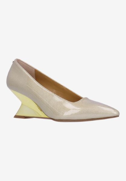 j. reneé ANISHA PATPE TAUPE PATENT