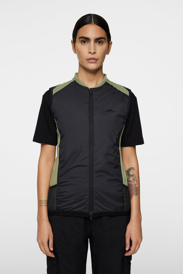 j.lindeberg Sanaa Hybrid Vest Oil Green