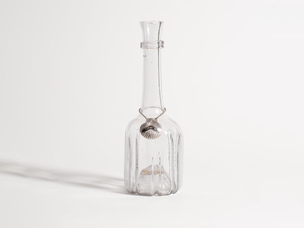 J.w.anderson George Iii Silver Shell Wine Label [hock] In Silver