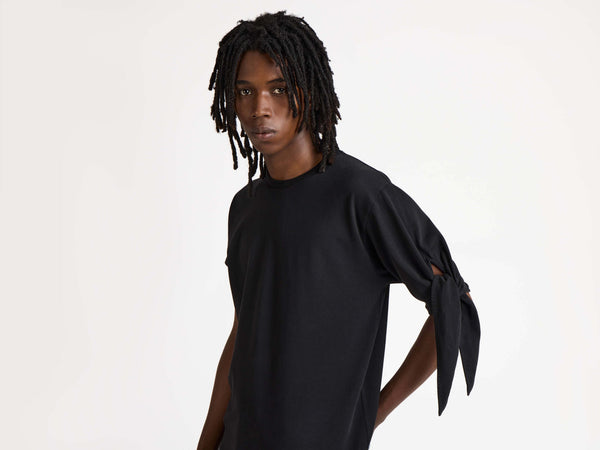 J.w.anderson Knotted Sleeve T Shirt In Black