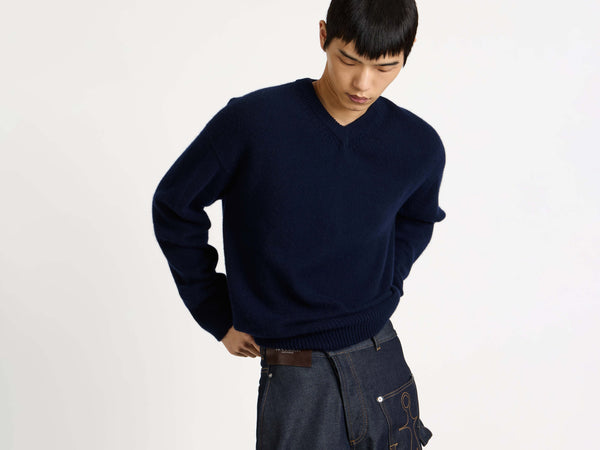 J.w.anderson V Neck Cashmere Jumper In Navy