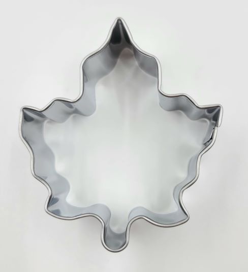 J.Wilton COOKIE CUTTER MAPLE LEAF 1 APPROX. 2.5" 1PC